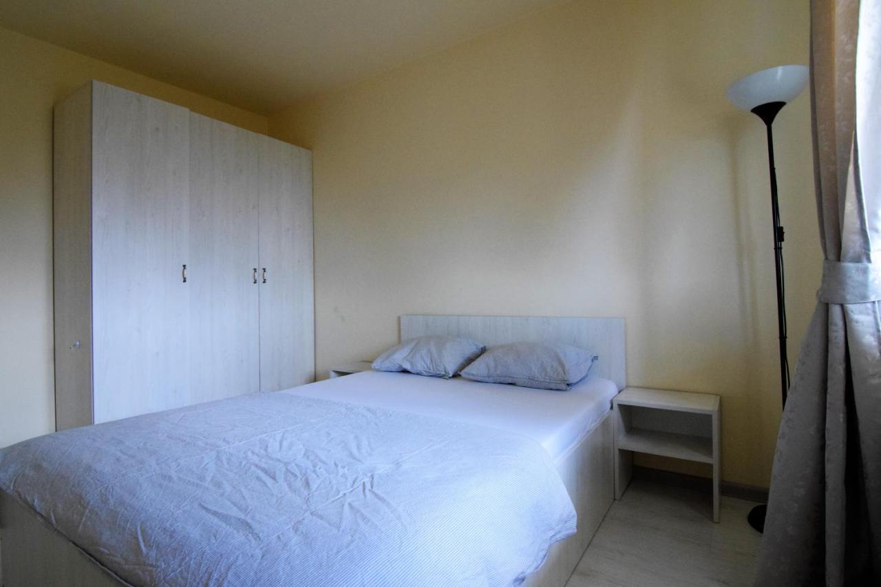 Gara De Nord - Resedinta Lui Calin Apartment Bucharest Exterior photo