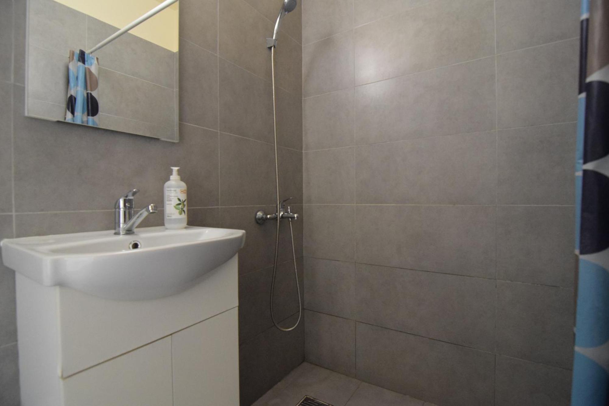 Gara De Nord - Resedinta Lui Calin Apartment Bucharest Exterior photo